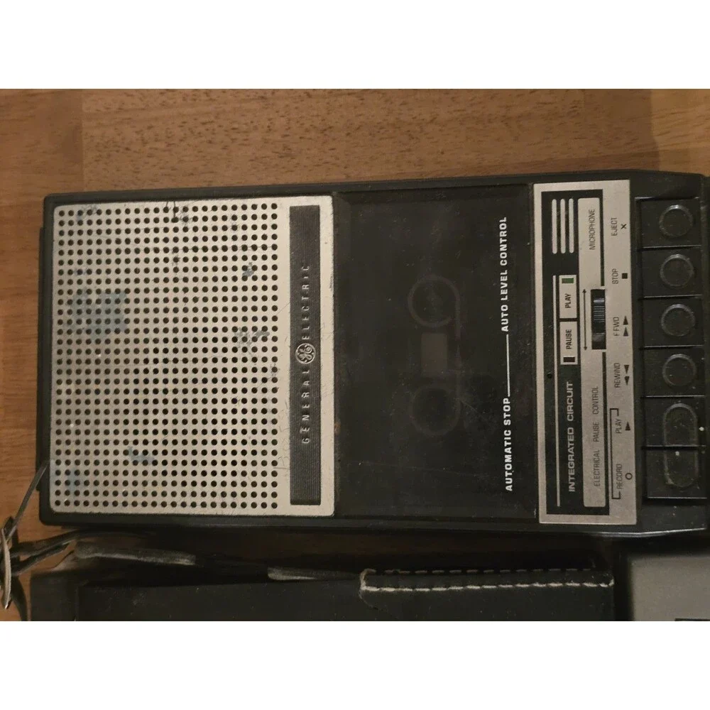 Vintage Electronics Camera Lot Norelco GE Realistic Minolta Polaroid AS-IS Parts
